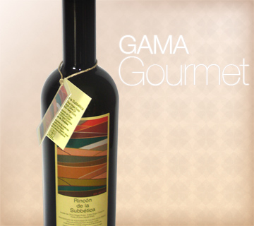 Prueba nuestra gama de Aceites de Oliva Gourmet. Aceites ecológicos, de aceituna hojiblanca, picuda y arbequina de calidad suprema, envasados en botella de cristal oscuro de 500ml. Comprar el mejor Aceite de Oliva Gourmet
